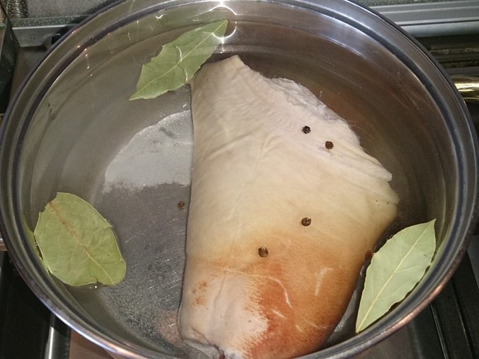 Свиная рулька и запеченный картофель