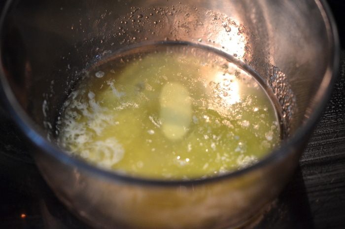 Куриные крылышки с коричневым маслом и медом