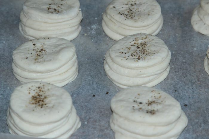 Постные слоеные булочки