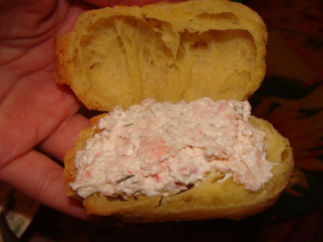 Закусочные эклеры с креветочным кремом