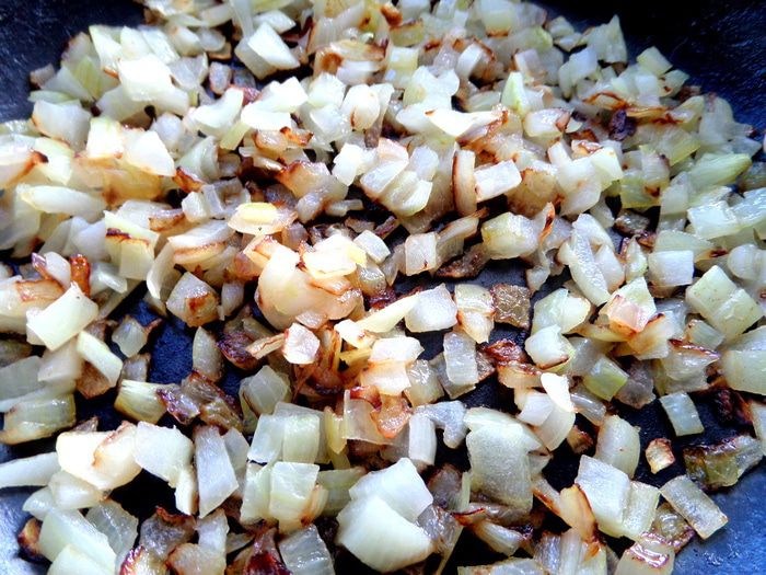 Грибное рагу в горшочках