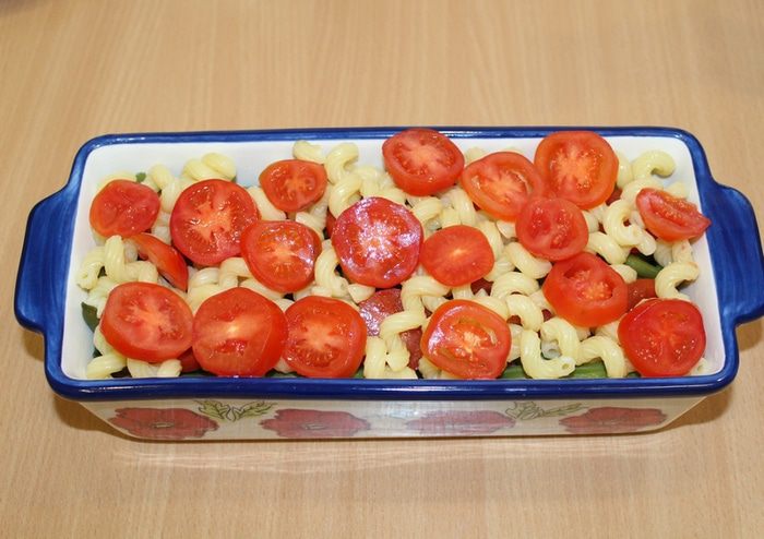 Макаронная запеканка с фасолью
