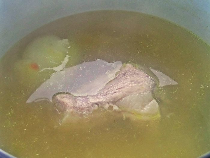 Борщ из свекольной ботвы