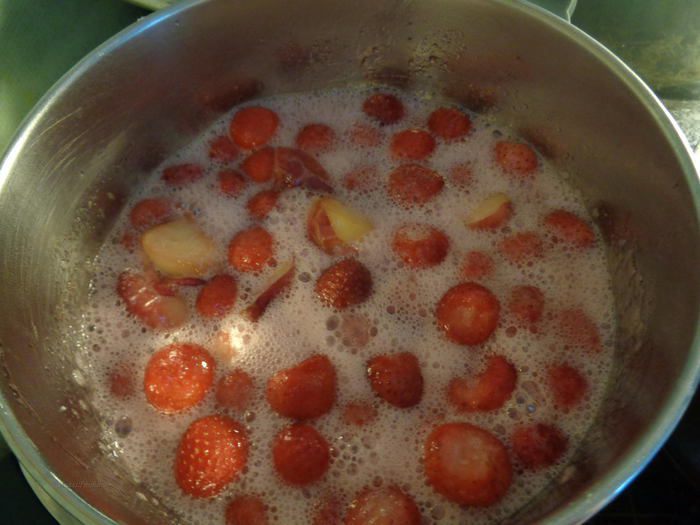 Клубнично-персиковый конфитюр