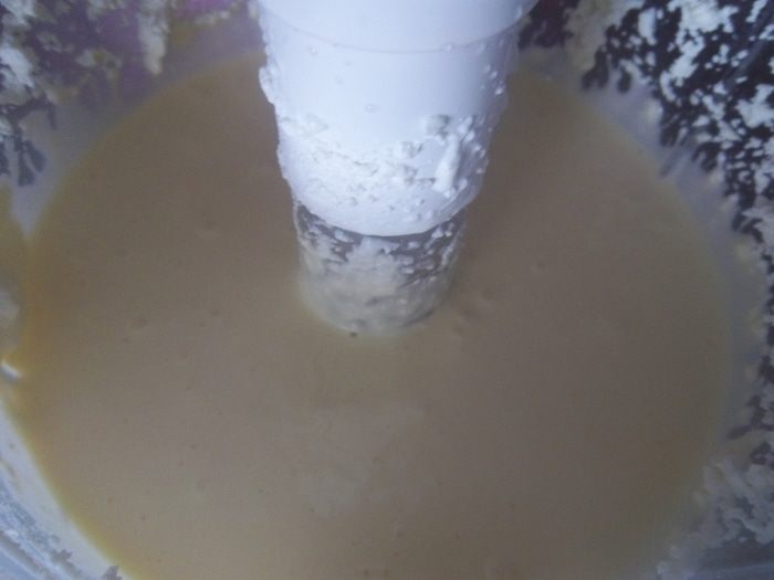 Шоколадный пирог с грушами