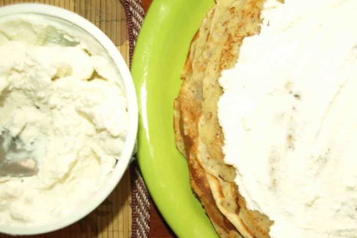 Миндальные блинчики с рикоттой и карамелизированными апельсинами