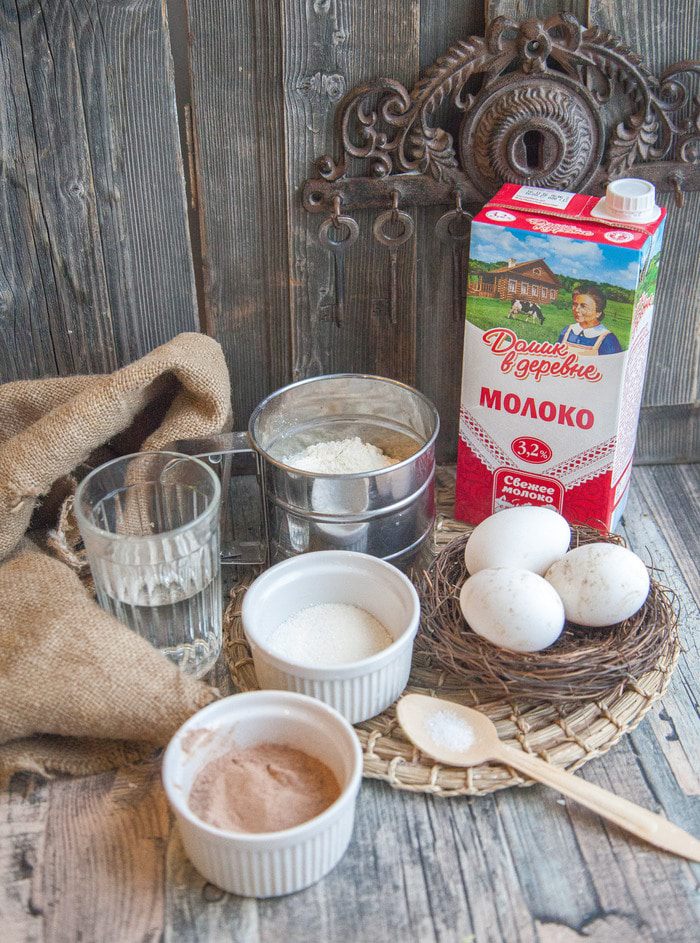 Блинный пирог с вишней и шоколадом