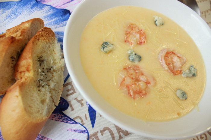 Сырный крем-суп с креветками