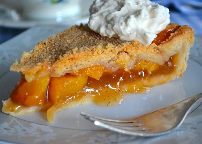 Персиковый пай с ванилью (Vanilla Bean Peach Pie)