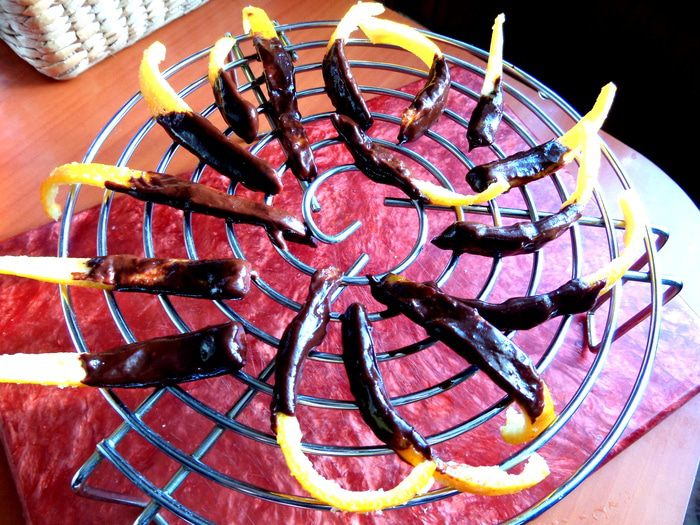 Апельсиновые корочки в шоколаде