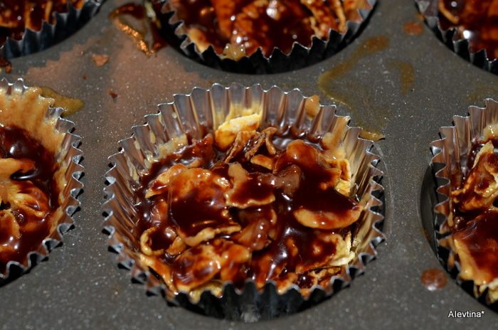 Сладкий десерт с шоколадом и беконом