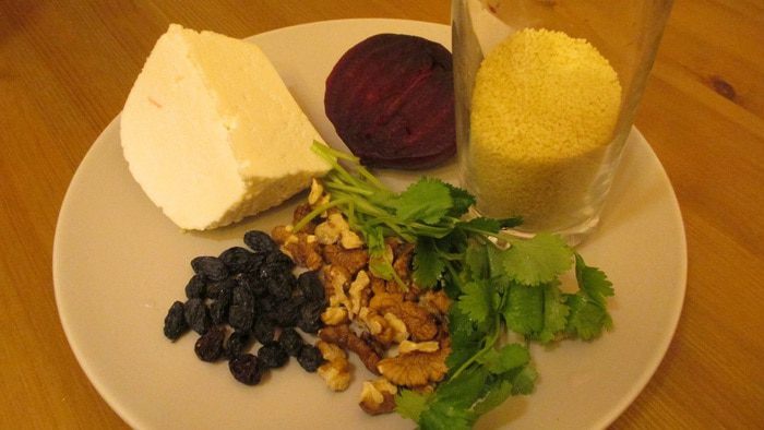 Кускус со свеклой и адыгейским сыром