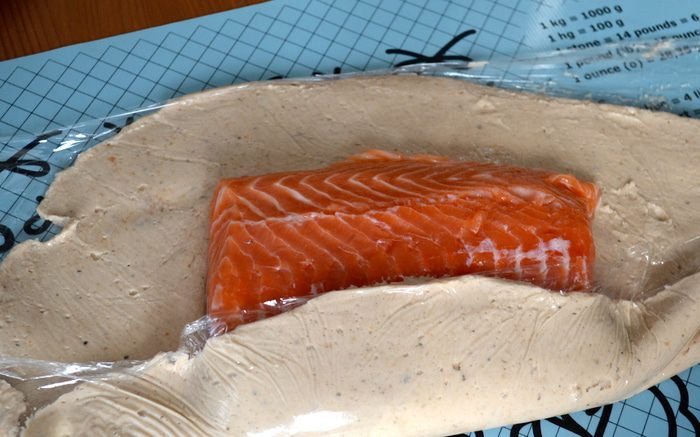 Семга в грибной корочке