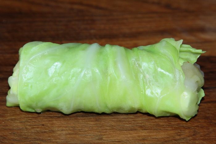 Капустные рулетики с куриным филе и брынзой