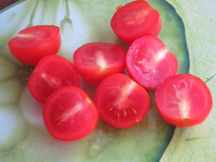 Овощной салат с куриными фрикадельками