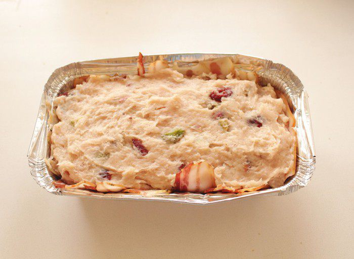 Куриный террин с вяленой клюквой и фисташками