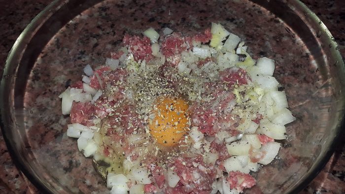Цветная капуста, запеченная с мясным фаршем