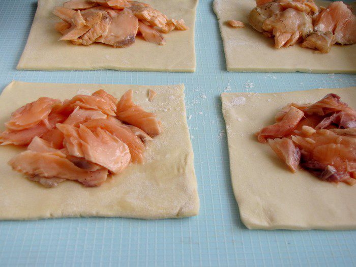 Форель с овощами в тесте