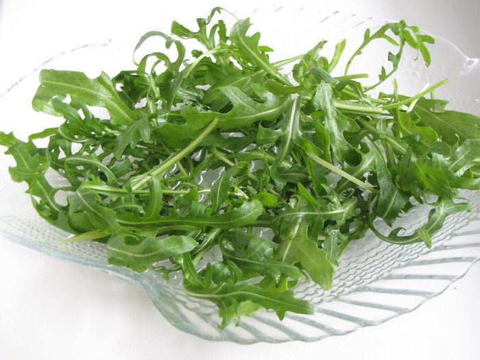 Салат с форелью и апельсиновым желе