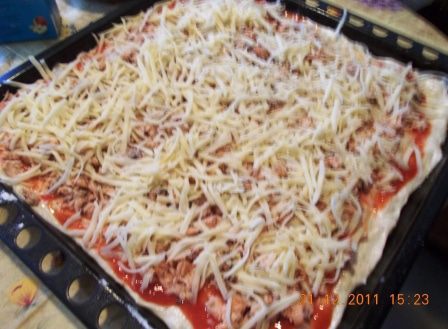 Пицца с рыбкой