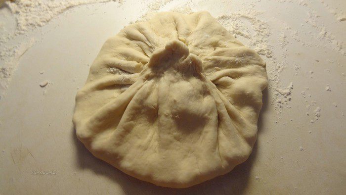 Осетинские пироги с двумя видами начинки