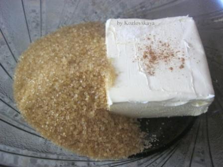 Кекс с черной смородиной и душицей