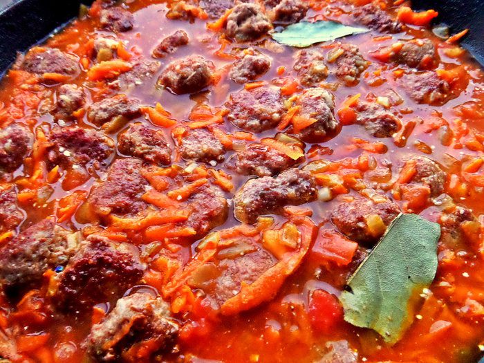 Фрикадельки в моркови