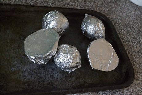 Салат из запеченной свеклы с апельсином и коньяком