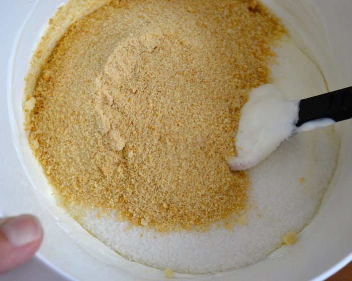 Нежнейшее пирожное со сливами (без муки)