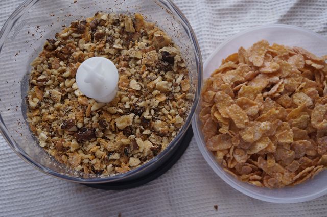 Воздушные рогалики с хрустящей ореховой начинкой (Українськи страви)