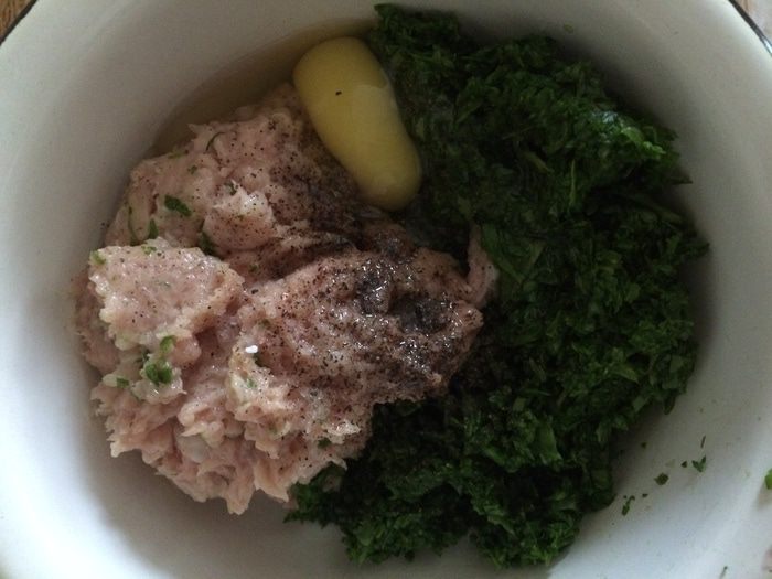 Картофельная запеканка с курицей и шпинатом