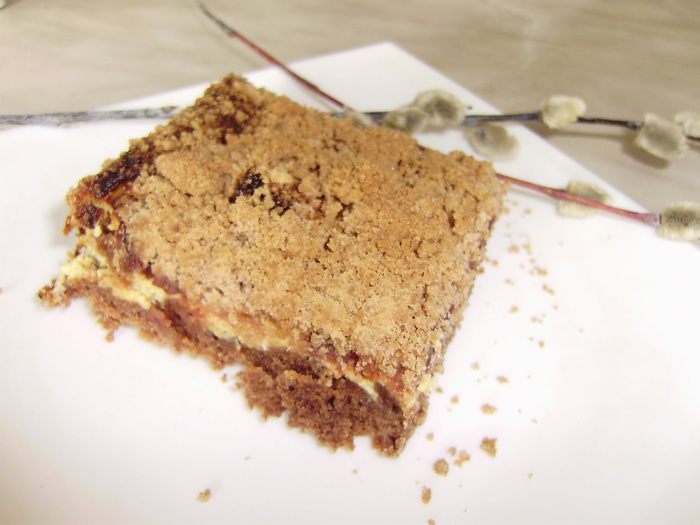 Творожный пирог со штрейзелем и айвой