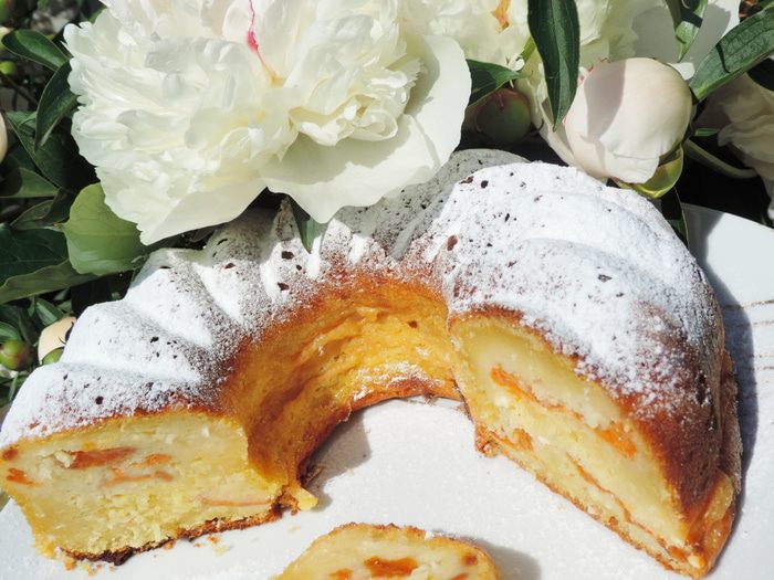 Творожно-кокосовый кекс с абрикосами