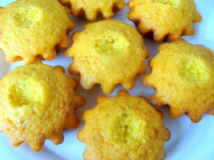 Мандариново-шафрановые кексы с шоколадной глазурью (постные)