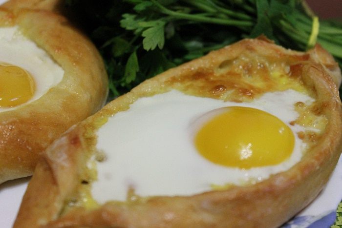 Хачапури по-аджарски