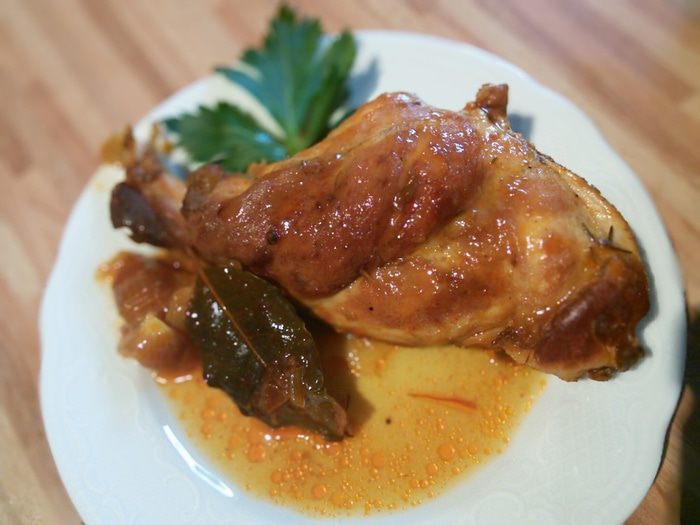 Кролик в шафрановом соусе