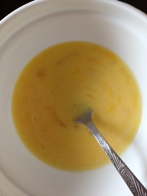 Куриный рулет с омлетом и охотничьими колбасками