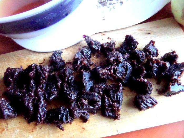 Сливочный соус с черносливом