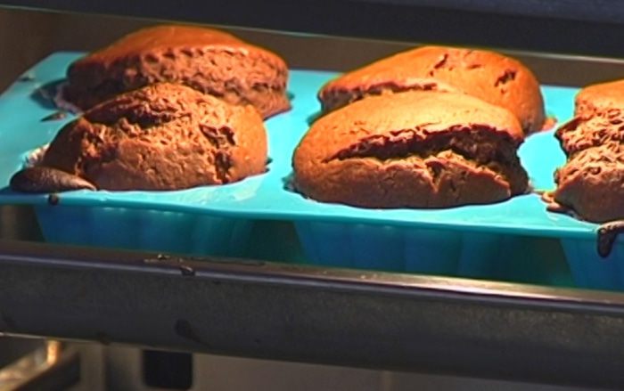 Шоколадные капкейки со сливочно-ореховым кремом 