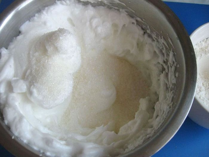 Летний торт «Нежное вишневое облачко»