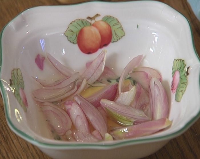 Салат из рыбы, картофеля и свеклы 