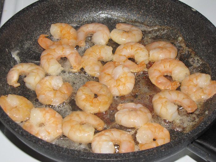 Киноа с грибами в сливочно-креветочном соусе