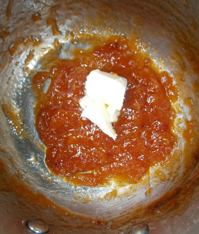 Булочки на фруктовом соке с персиковой глазурью