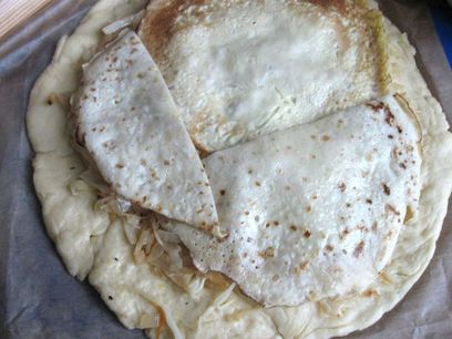  Кулебяка с опятами и капустой