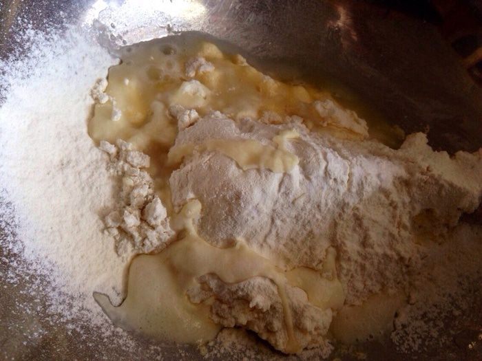 Овсяное печенье с шоколадными каплями и орехами