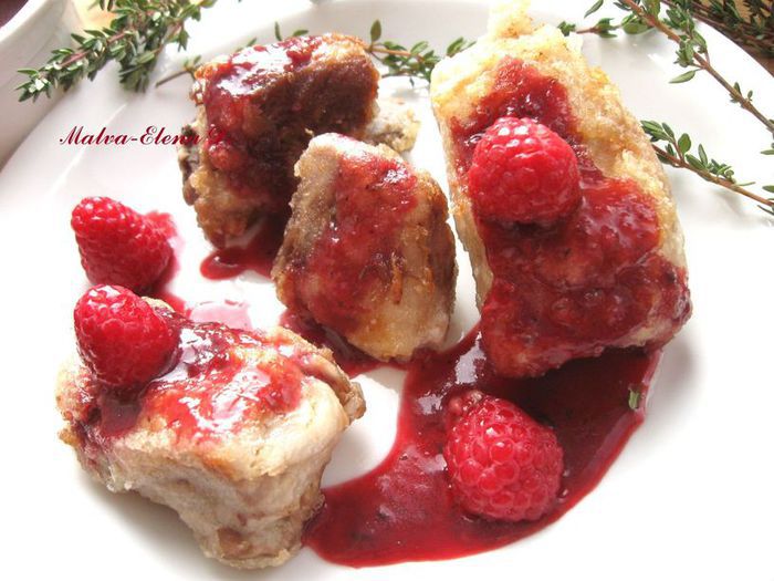 Свиные ребрышки в малиновом соусе