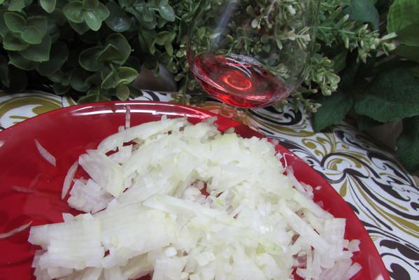 Телятина с вишневым соусом