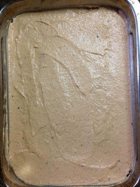 Пряный томатный пирог под нежной глазурью из сливочного сыра