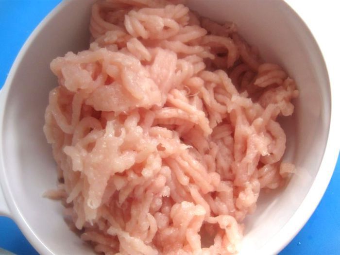 Террин  куриный с  грибами, оливками и зеленью