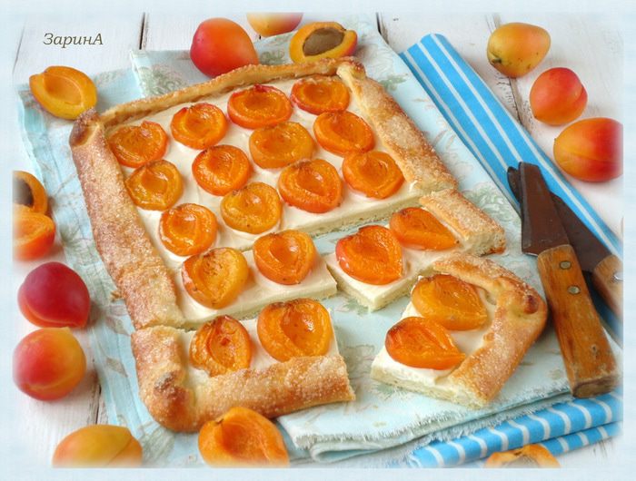 Пирог с абрикосами на творожном тесте